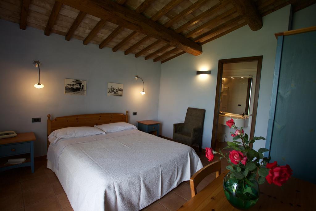 Bio Agriturismo Il Torrione Saturnia Pokoj fotografie